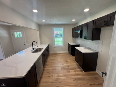 Kitchen at 489 Beverly Drive, Zionsville, IN