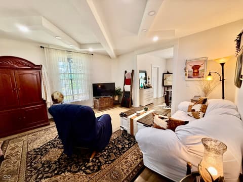 Living room at 1301 5th Street, Covington, IN