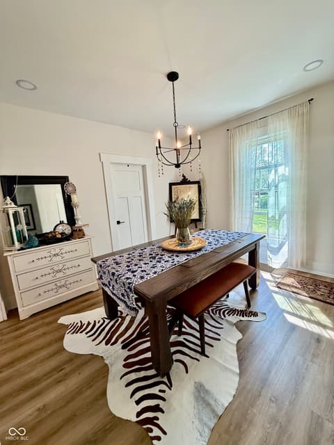Dining room at 1301 5th Street, Covington, IN