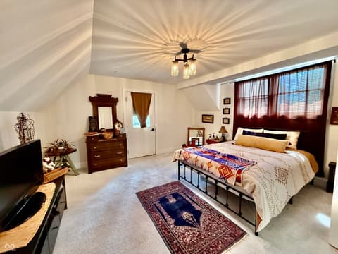 Bedroom at 1301 5th Street, Covington, IN