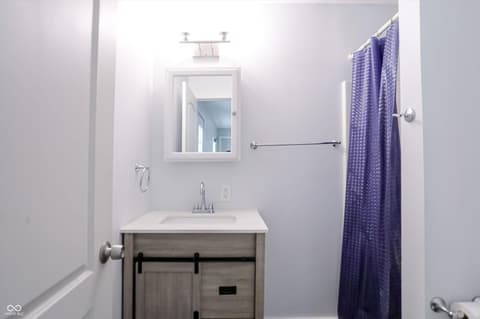 Photo of 945 Cecil Avenue, Indianapolis, IN