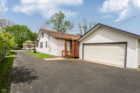 Photo of 945 Cecil Avenue, Indianapolis, IN