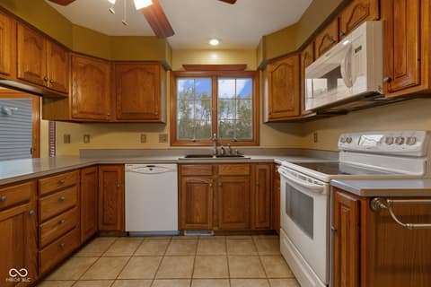 Photo of 1266 Kensington Drive, Seymour, IN