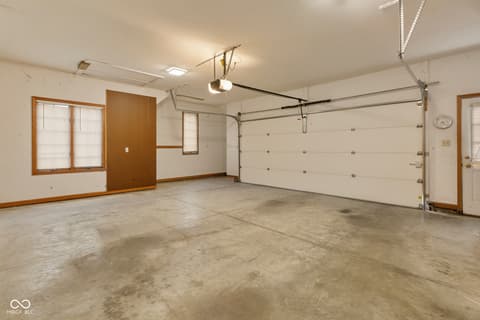 Photo of 1266 Kensington Drive, Seymour, IN