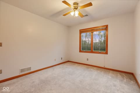Photo of 1266 Kensington Drive, Seymour, IN