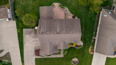 Photo of 1266 Kensington Drive, Seymour, IN