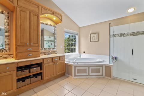Photo of 9827 Belcrest Lane, Indianapolis, IN