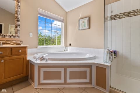 Photo of 9827 Belcrest Lane, Indianapolis, IN