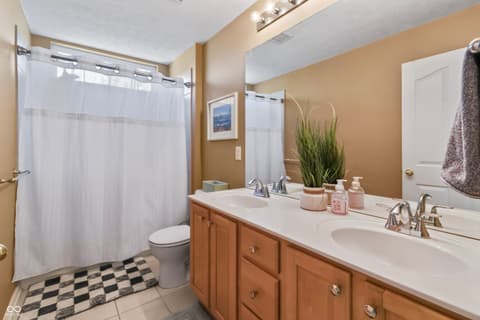 Photo of 9827 Belcrest Lane, Indianapolis, IN