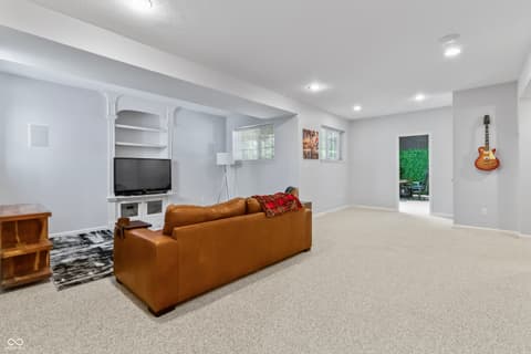 Photo of 9827 Belcrest Lane, Indianapolis, IN