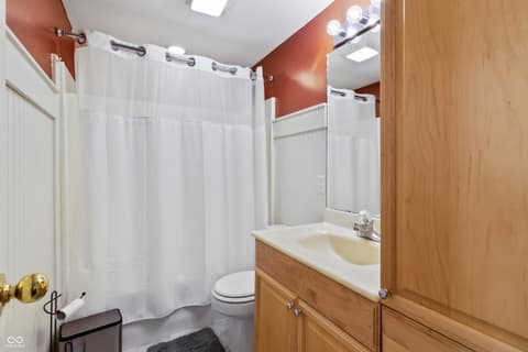 Photo of 9827 Belcrest Lane, Indianapolis, IN