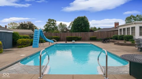 Pool at 425 Lasher Drive, Seymour, IN