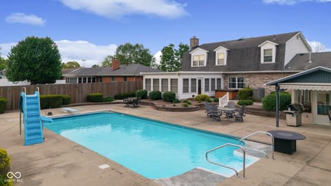 Pool at 425 Lasher Drive, Seymour, IN