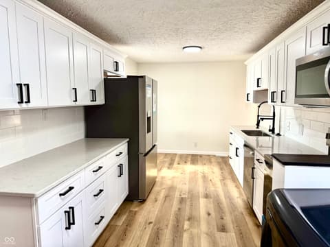 Photo of 405 E Cowing Drive, Muncie, IN