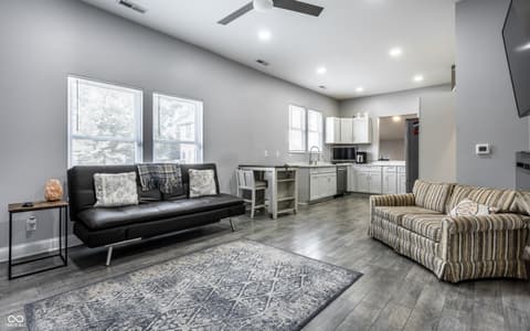 Photo of 2302 N Kenwood Avenue, Indianapolis, IN