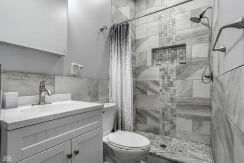 Photo of 2302 N Kenwood Avenue, Indianapolis, IN