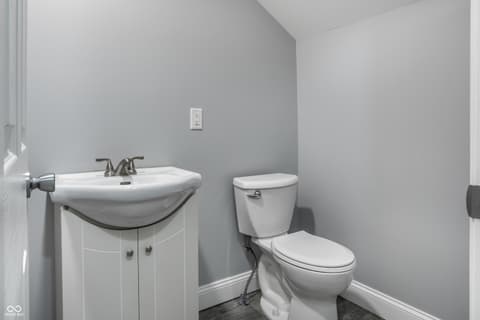 Photo of 2302 N Kenwood Avenue, Indianapolis, IN