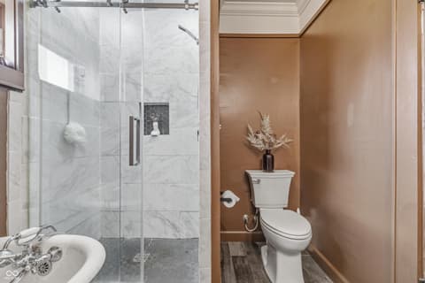 Bathroom at 8373 W 1700 N, Elwood, IN