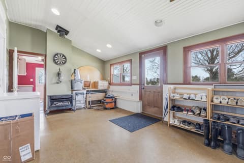 Foyer at 8373 W 1700 N, Elwood, IN