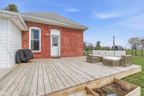 Outdoor living area at 8373 W 1700 N, Elwood, IN