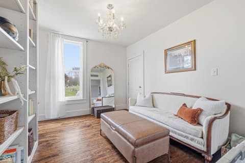 Sitting Room — 8373 W 1700 N, Elwood, IN