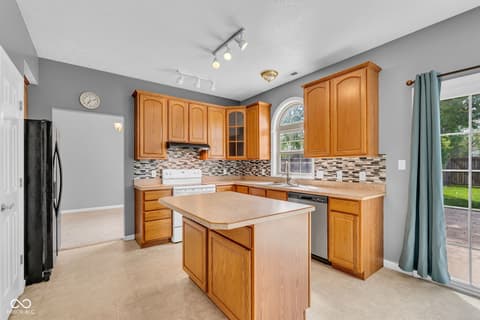 Photo of 880 Deer Field Drive, Greencastle, IN