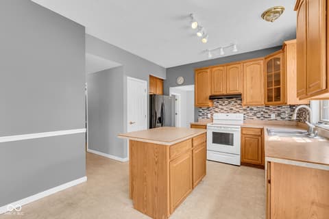 Photo of 880 Deer Field Drive, Greencastle, IN