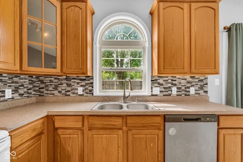 Photo of 880 Deer Field Drive, Greencastle, IN