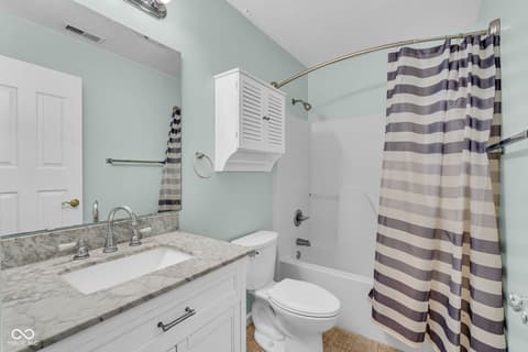 Photo of 880 Deer Field Drive, Greencastle, IN