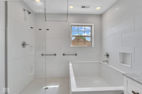 Photo of 880 Deer Field Drive, Greencastle, IN