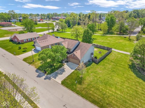 Photo of 880 Deer Field Drive, Greencastle, IN
