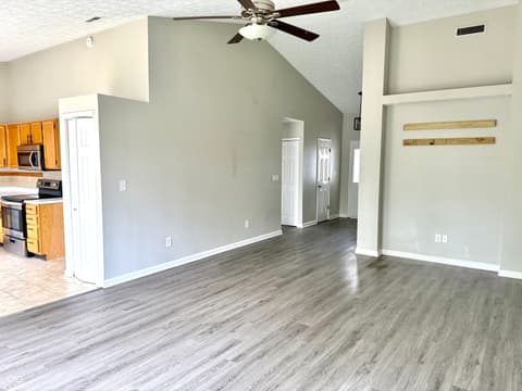 Photo of 6027 Lakeside Manor Avenue, Indianapolis, IN