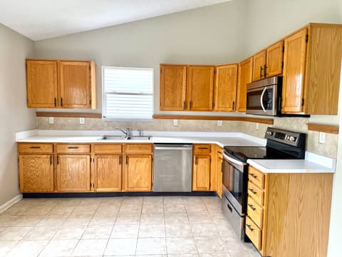 Photo of 6027 Lakeside Manor Avenue, Indianapolis, IN
