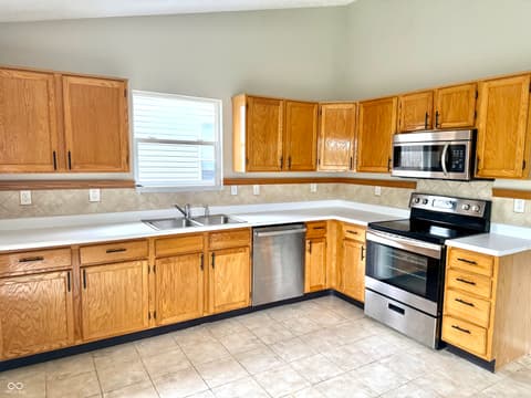 Photo of 6027 Lakeside Manor Avenue, Indianapolis, IN