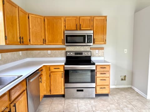 Photo of 6027 Lakeside Manor Avenue, Indianapolis, IN