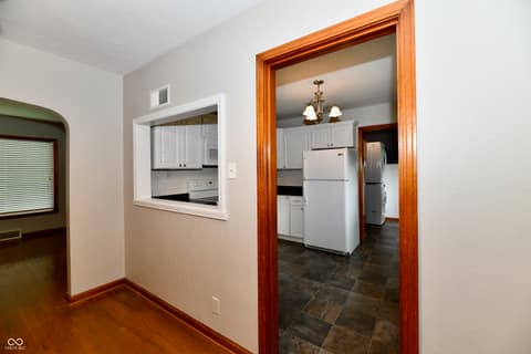 Photo of 245 S 11th Avenue, Beech Grove, IN