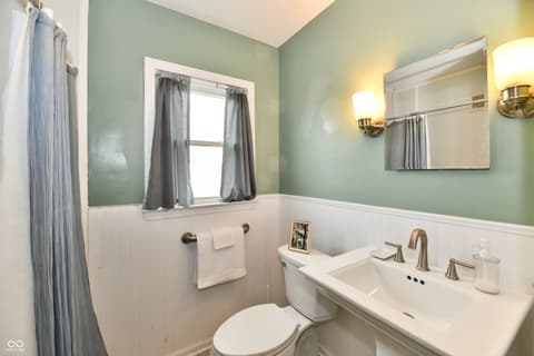 Photo of 245 S 11th Avenue, Beech Grove, IN