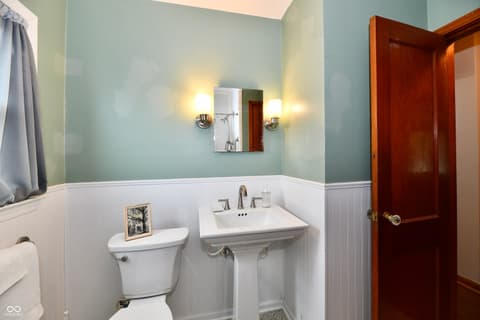 Photo of 245 S 11th Avenue, Beech Grove, IN