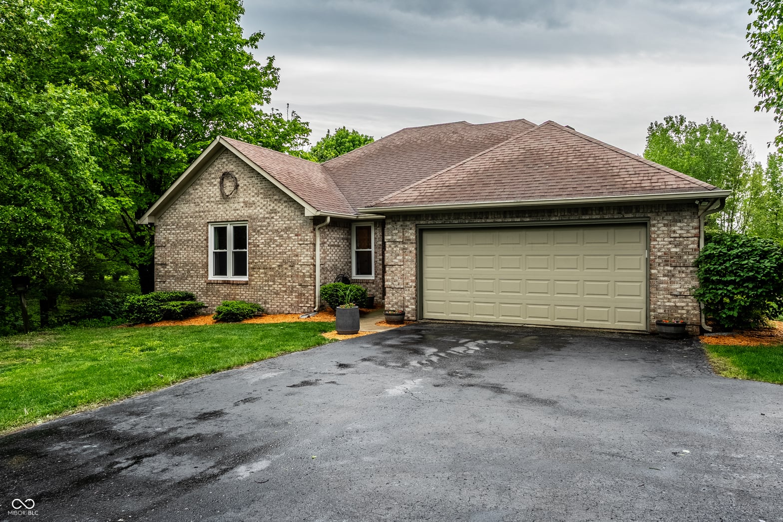 Front exterior at 6907 E County Road 825 S, Mooresville, IN