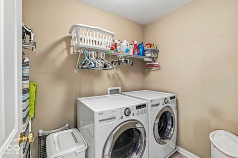 Laundry room at 5184 Nicodemus Drive, Plainfield, IN