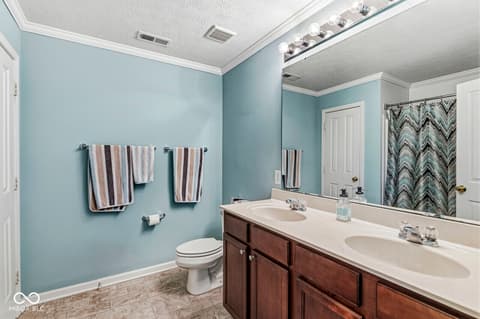 Primary bathroom at 5184 Nicodemus Drive, Plainfield, IN