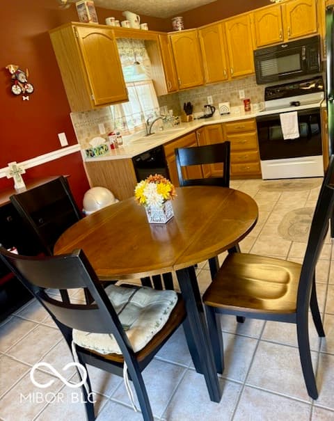 Kitchen at 3957 Hancock Court, Franklin, IN