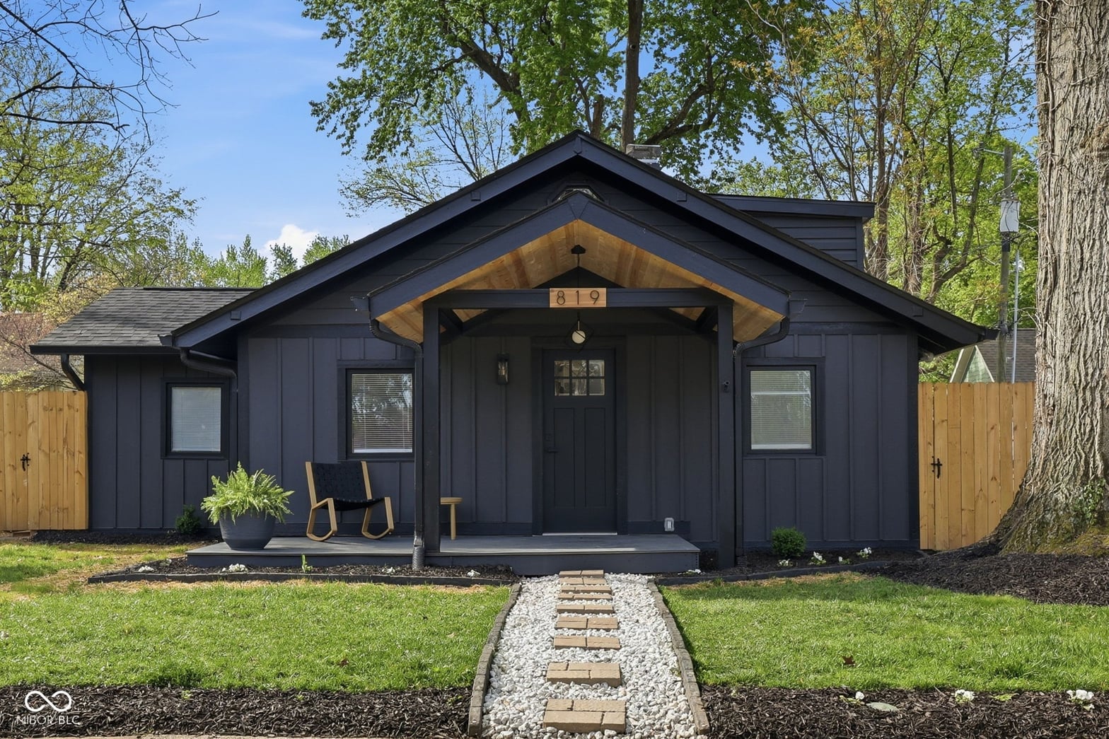 Photo of 819 E 56th Street, Indianapolis, IN