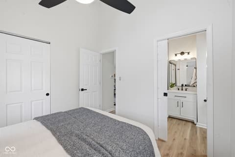 Photo of 819 E 56th Street, Indianapolis, IN