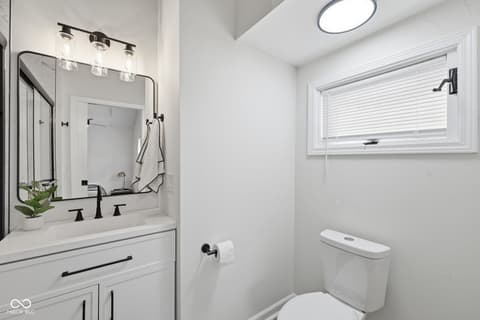 Photo of 819 E 56th Street, Indianapolis, IN