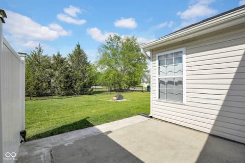 Yard at 2330 Lakecrest Drive, Columbus, IN