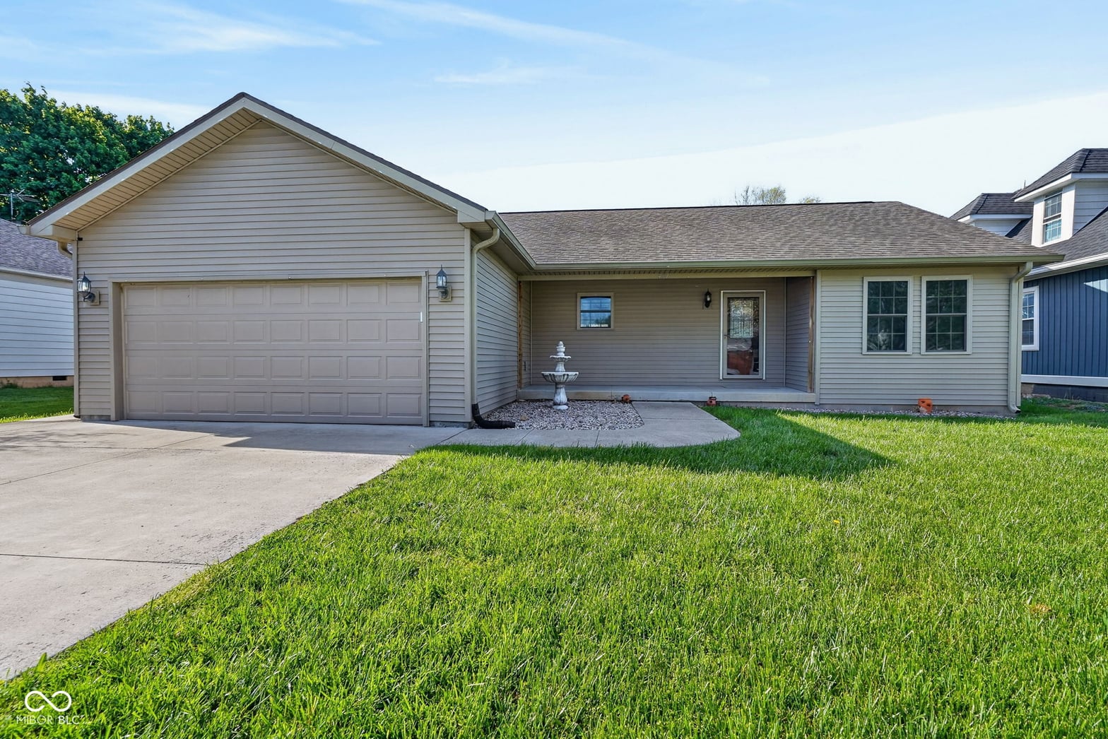 Photo of 417 W Jackson Street, Knightstown, IN