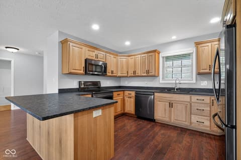 Photo of 417 W Jackson Street, Knightstown, IN