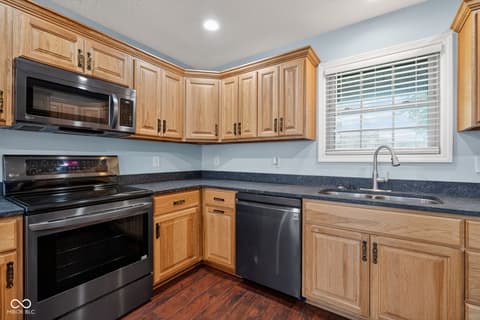 Photo of 417 W Jackson Street, Knightstown, IN