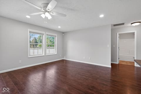 Photo of 417 W Jackson Street, Knightstown, IN